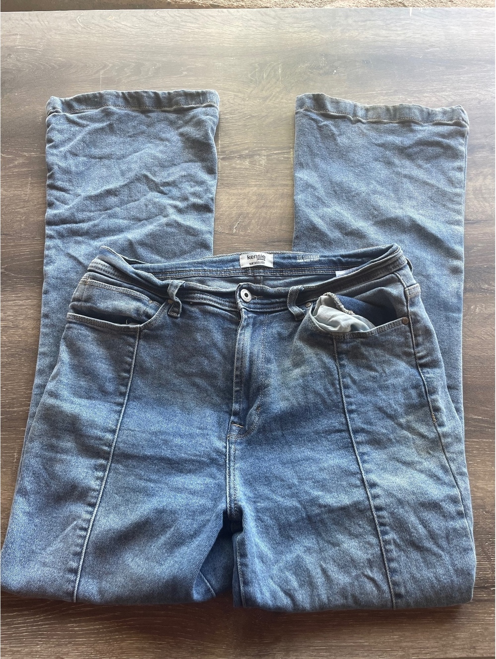 Kensie Women's Blue Denim Flared Jeans Size 27 Waist